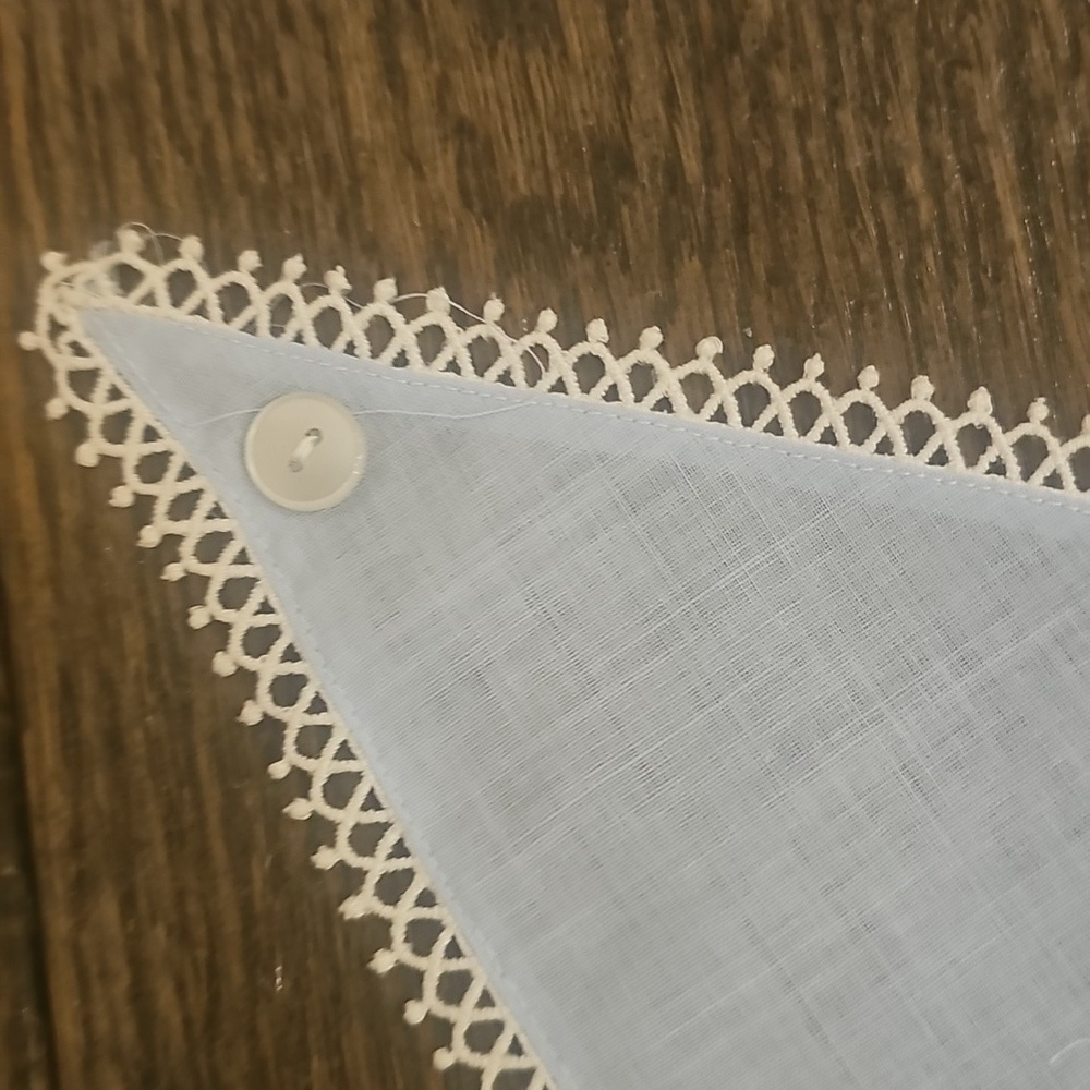 Triangle Scarf - Picture 3 of 6